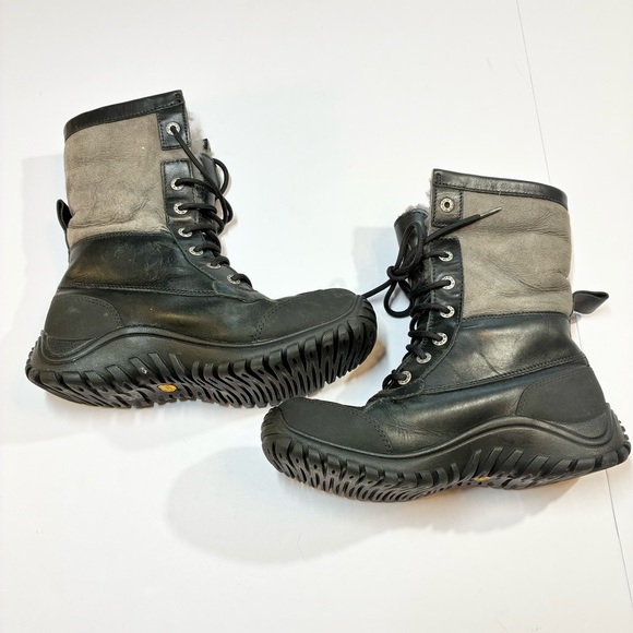 UGG Australia Adirondack II Waterproof Boots Black Gray Women’s Size 8 - Picture 3 of 16
